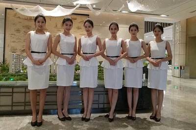 禮儀與服務禮儀的結合 定義新時代的模特標準